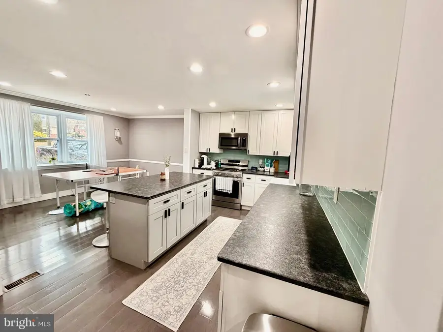 901 Cooke Ln, Norristown, PA 19401 - Image #3