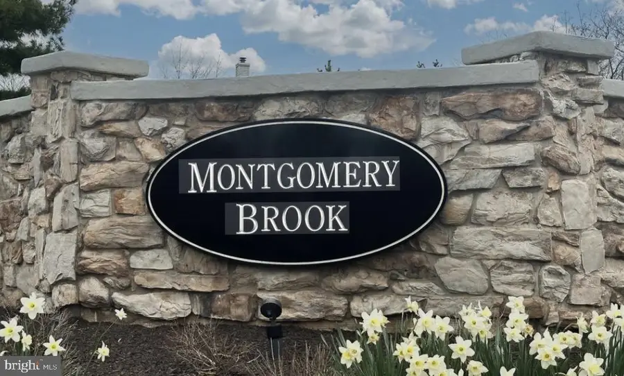 2105 Foxmeadow Dr #condo 2105, Royersford, PA 19468 - #2