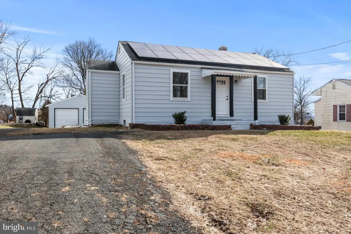 1196 N State St, Pottstown, PA 19464 - Image #1