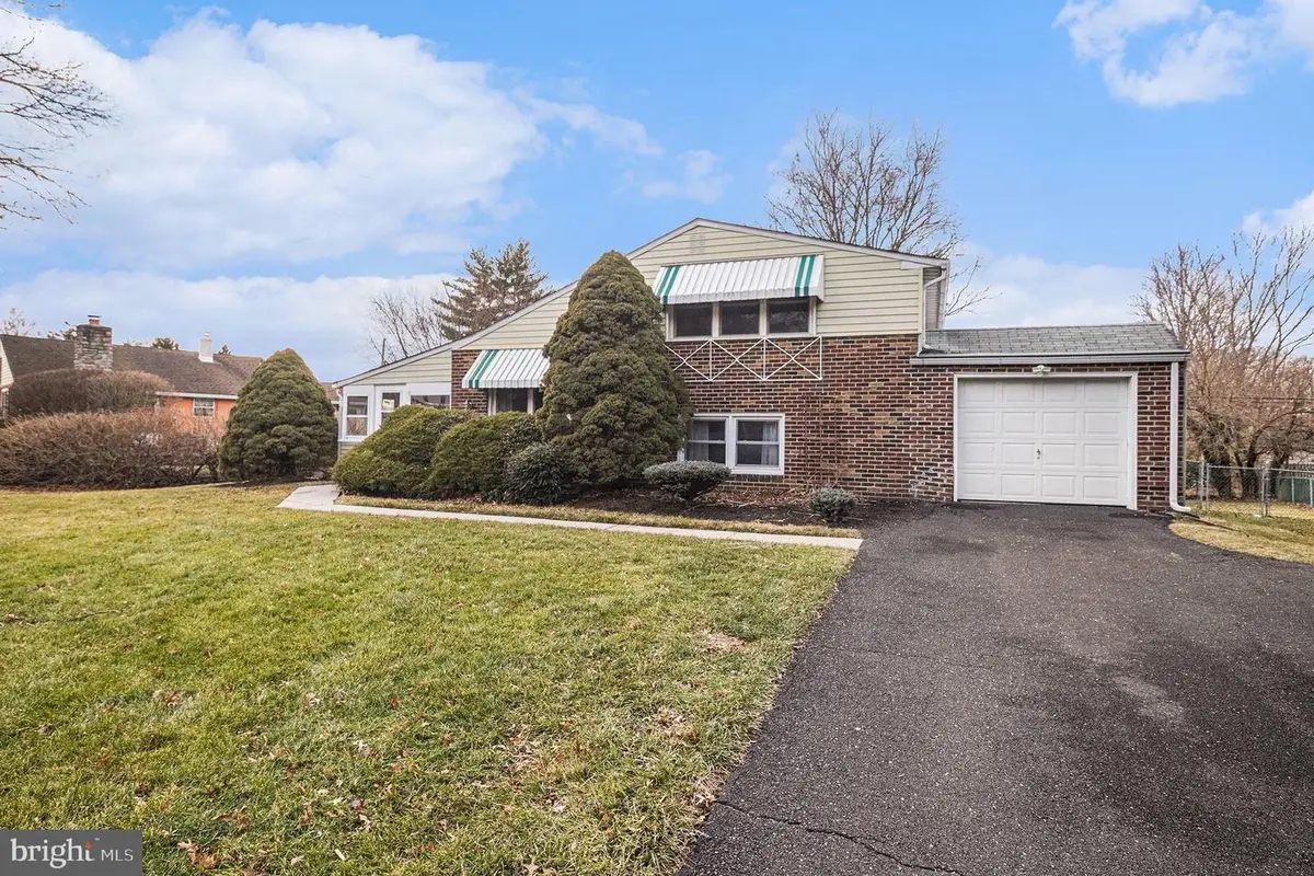 73 Elbow Ln, Lansdale, PA 19446 - Image #1