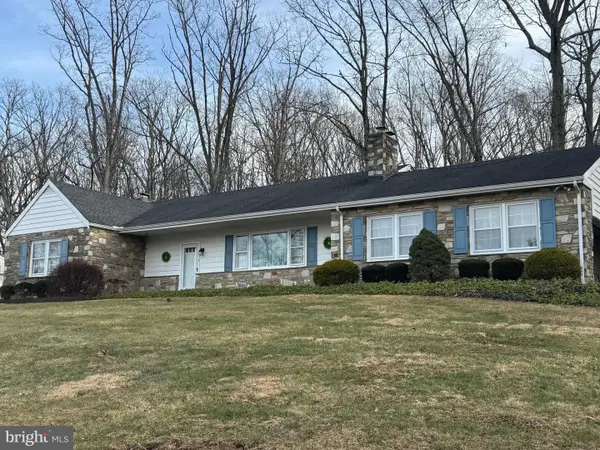 30 Hollow Rd, TELFORD, PA 18969