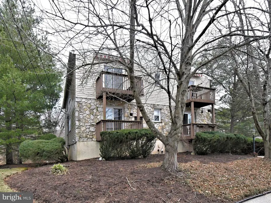 709 Willow St #2-a, Lansdale, PA 19446 - #3