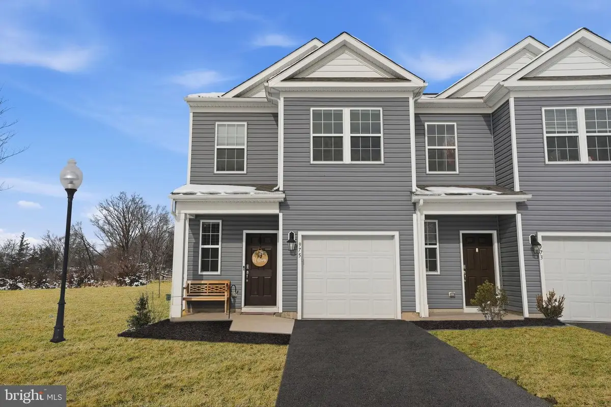 975 Still Waters Ln, Pennsburg, PA 18073 - Image #1