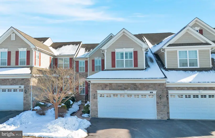 325 Joshua Tree Dr, Collegeville, PA 19426 - Image #2