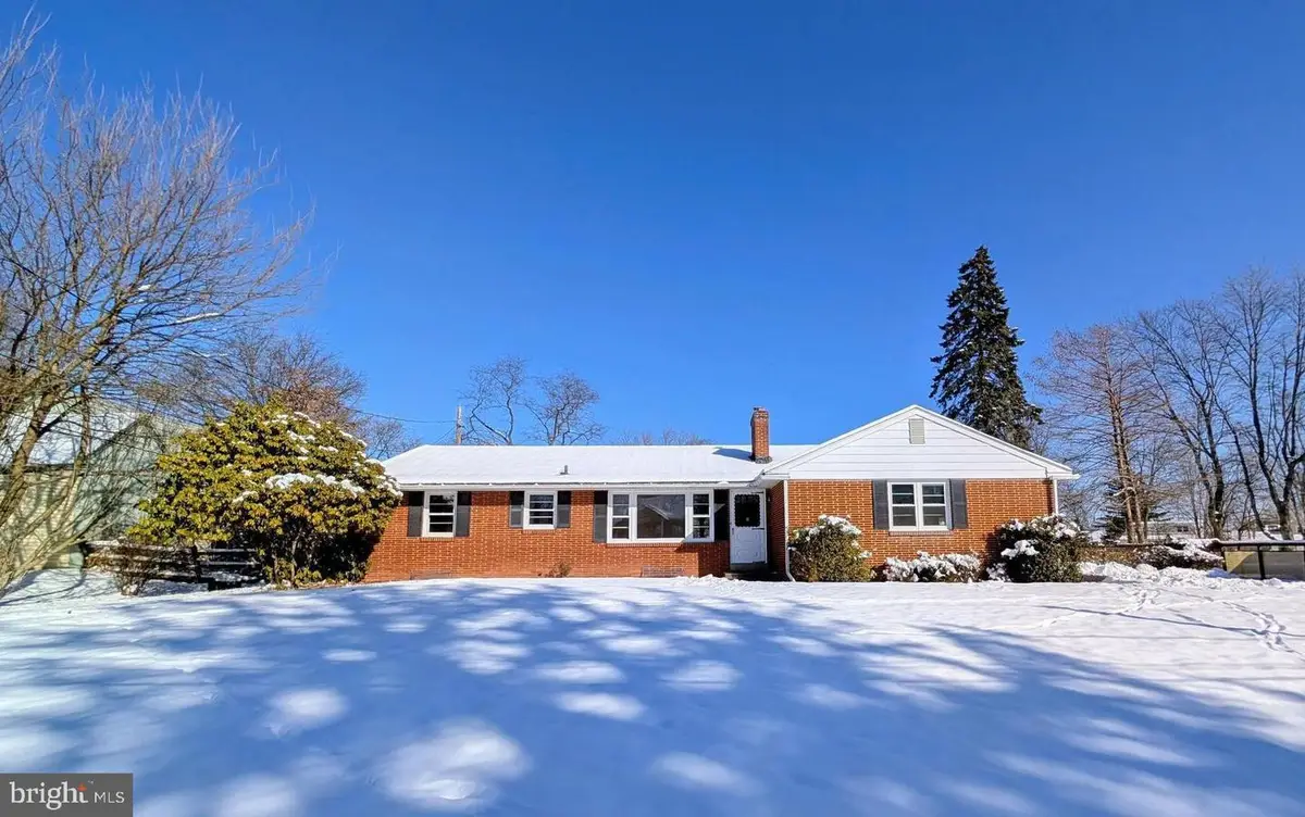 617 Crescent Ave, Lansdale, PA 19446 - Image #1