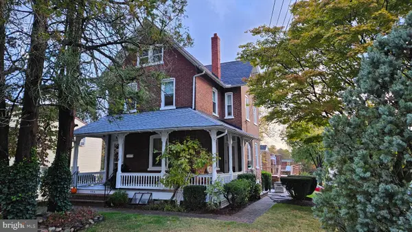 402 N 5th Ave, ROYERSFORD, PA 19468