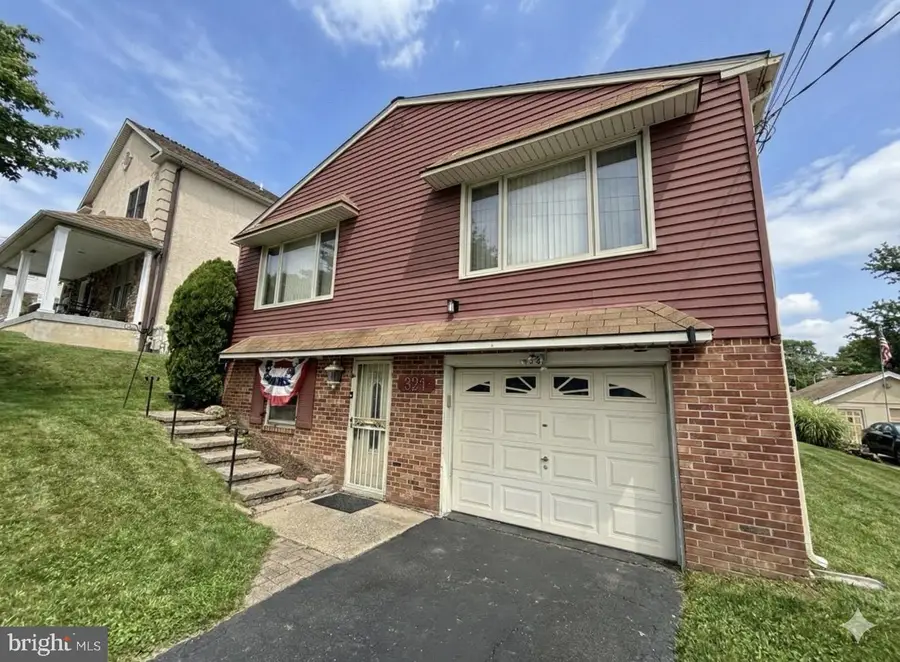 321 Rockledge Ave, Huntingdon Valley, PA 19006 - #3