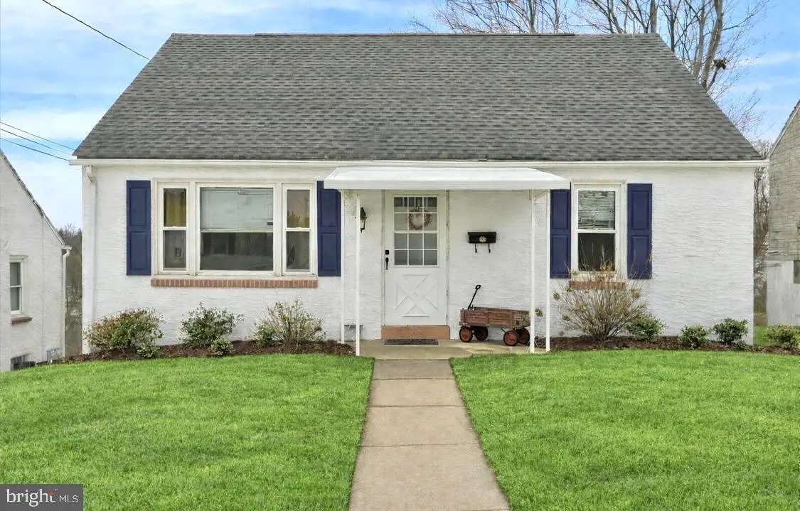 136 Reynolds Ave, Pottstown, PA 19464 - #1