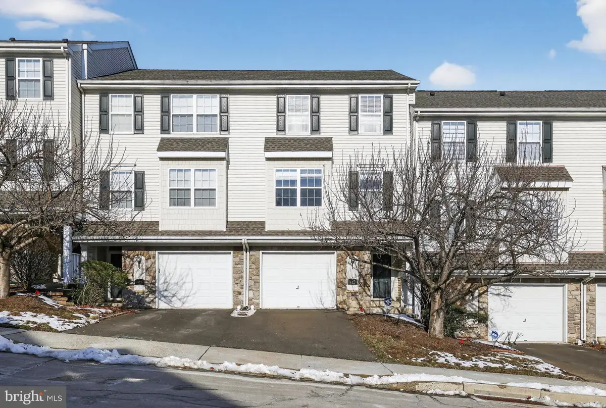 415 Fort Hill Cir, Fort Washington, PA 19034 - Image #1