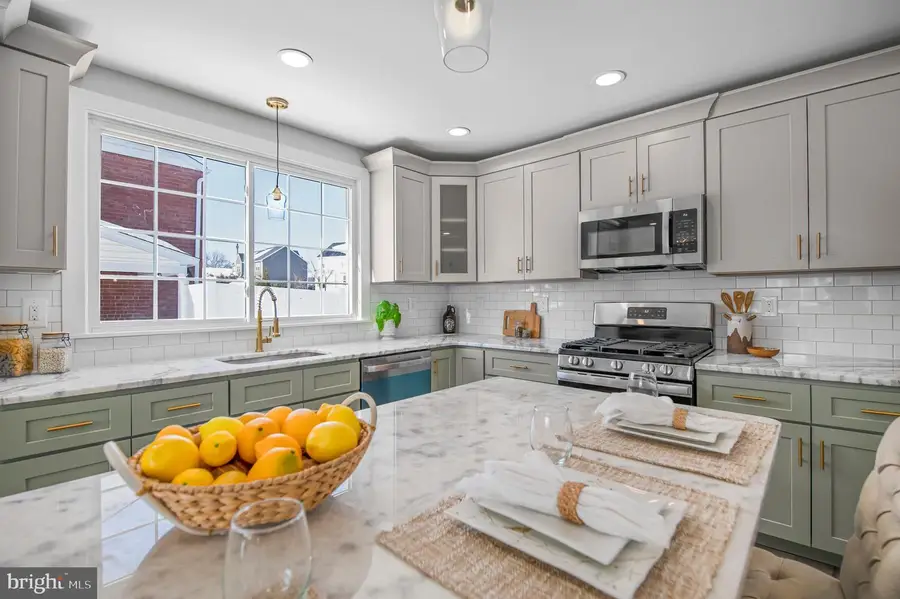 356 Abrams Mill Rd, King Of Prussia, PA 19406 - Image #2