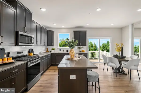 33 E Front St, BRIDGEPORT, PA 19405