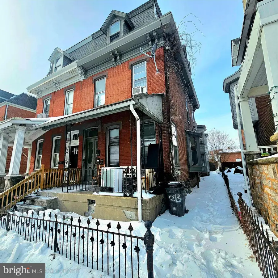 215 Haws Ave, Norristown, PA 19401 - Image #3