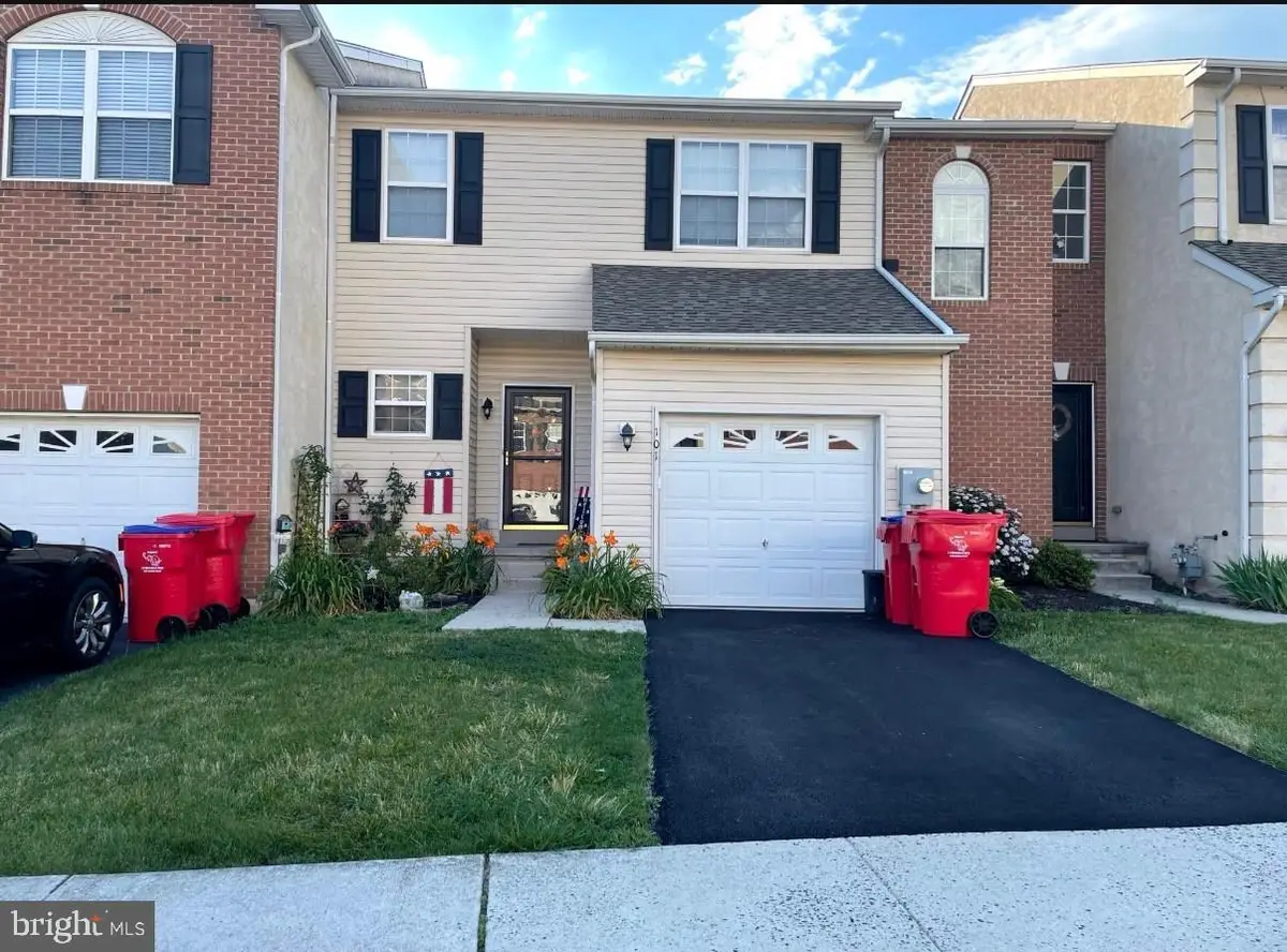 101 Green View Dr, Pottstown, PA 19464 - Image #1