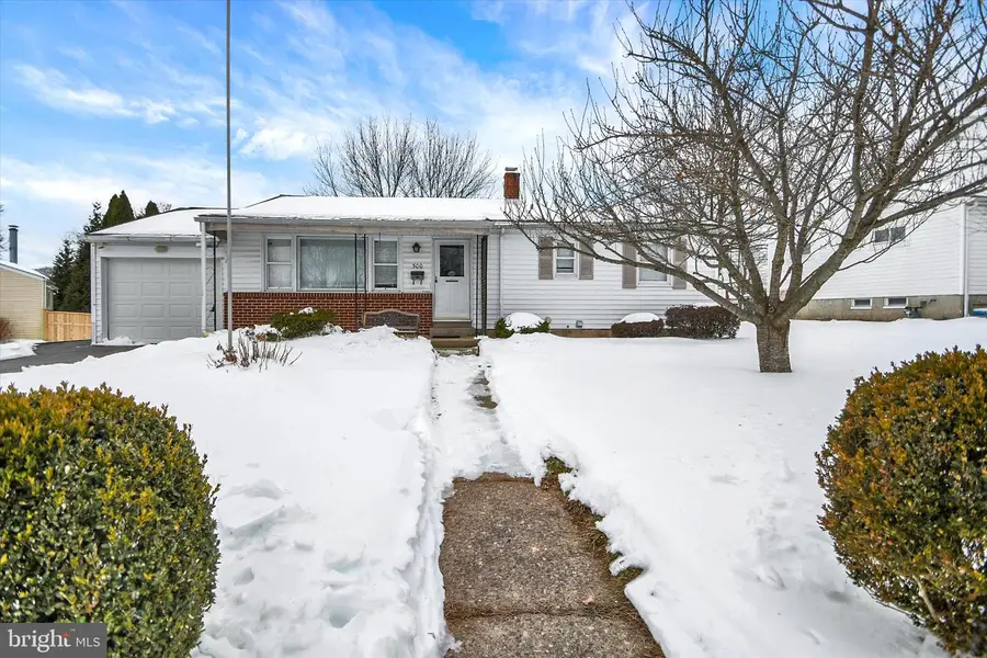 300 Northview Ave, Telford, PA 18969 - #2