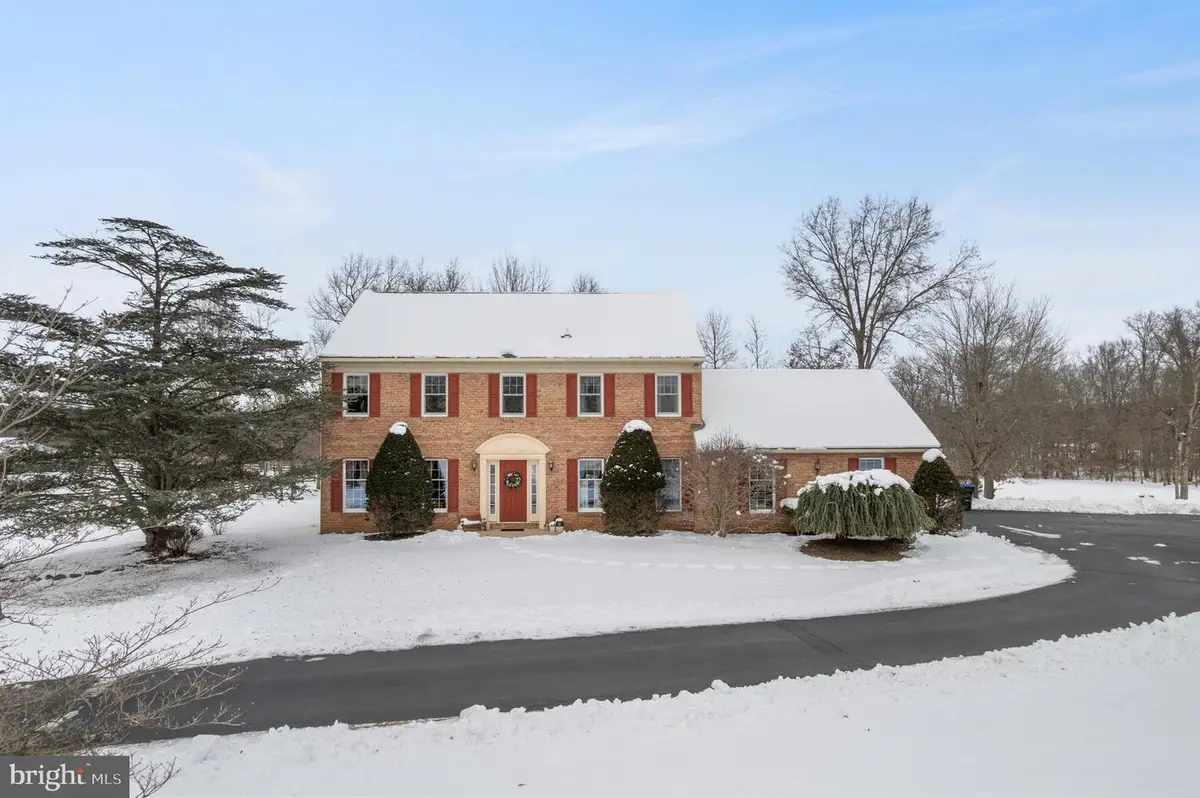 118 Middle Creek Rd, Gilbertsville, PA 19525 - Image #1