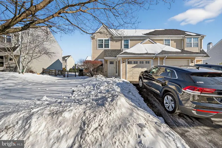 196 Azalea Cir, Royersford, PA 19468 - Image #2