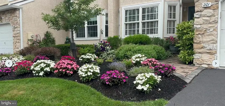 201 Crystal Ct, Blue Bell, PA 19422 - #3
