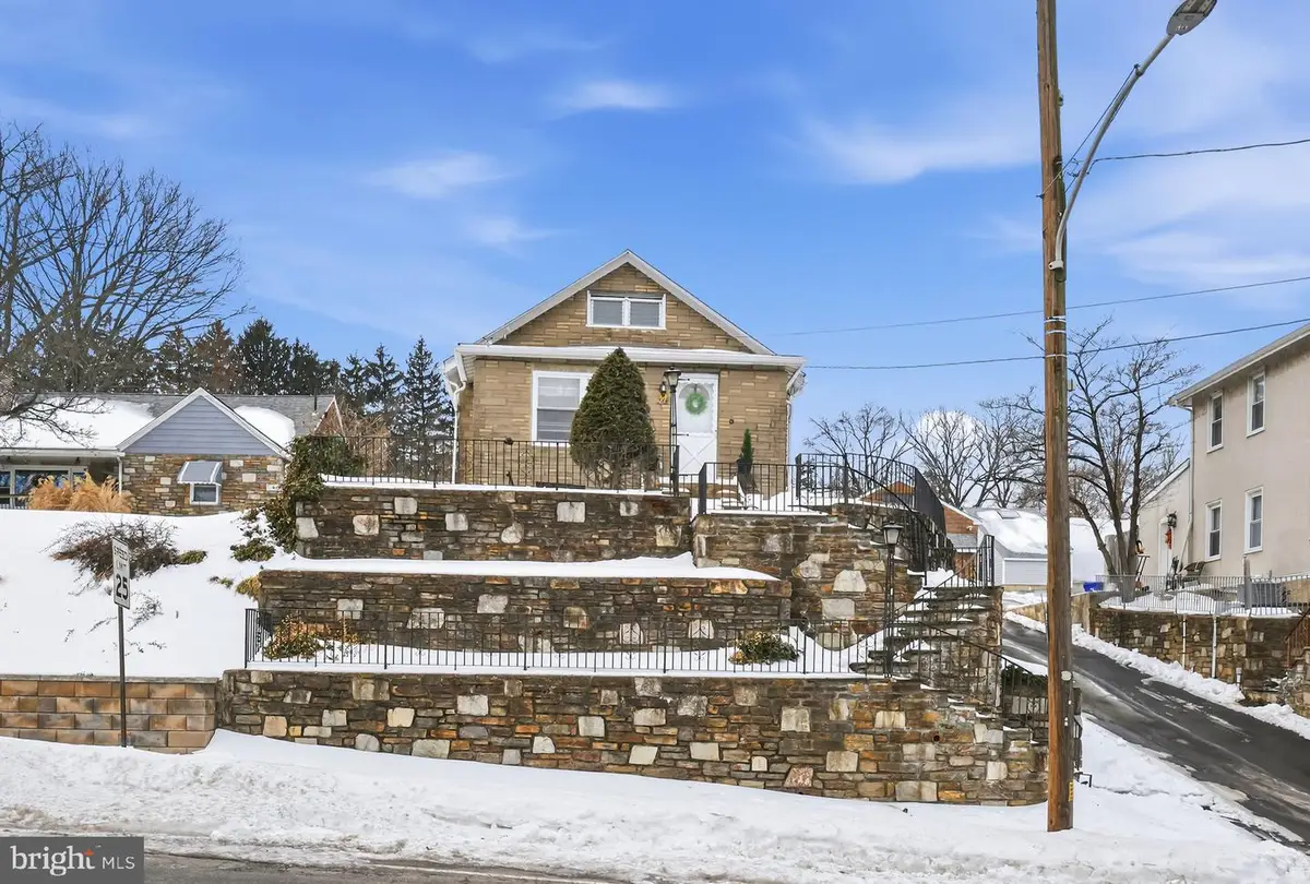 208 Limekiln Pike, Glenside, PA 19038 - #1