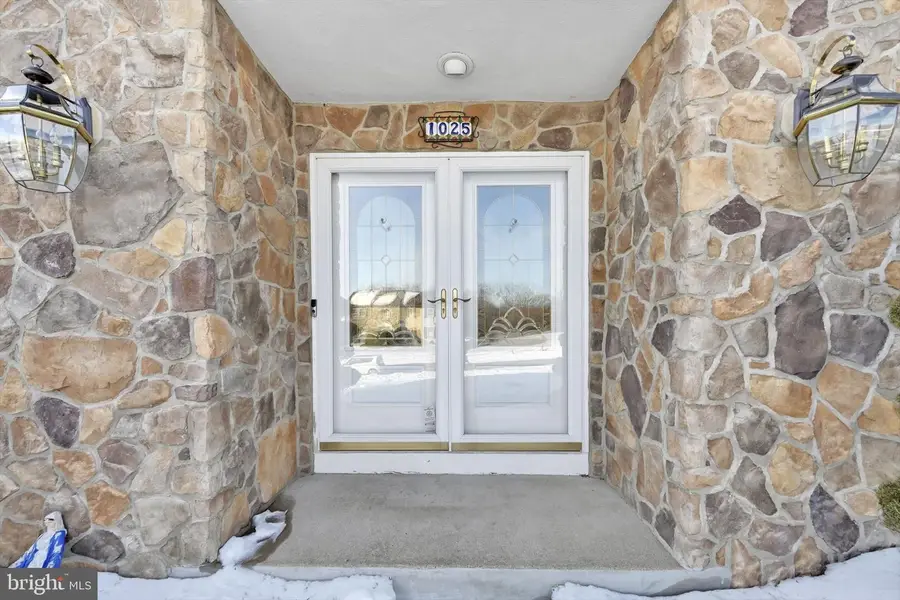 1025 Denston Dr, Ambler, PA 19002 - #3