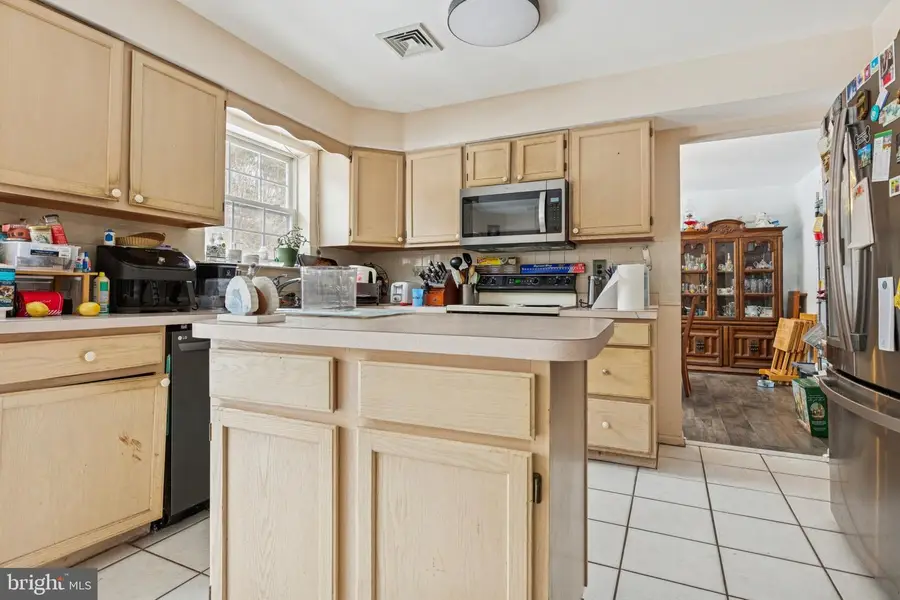 2426 Donna Ln, Pottstown, PA 19464 - #3