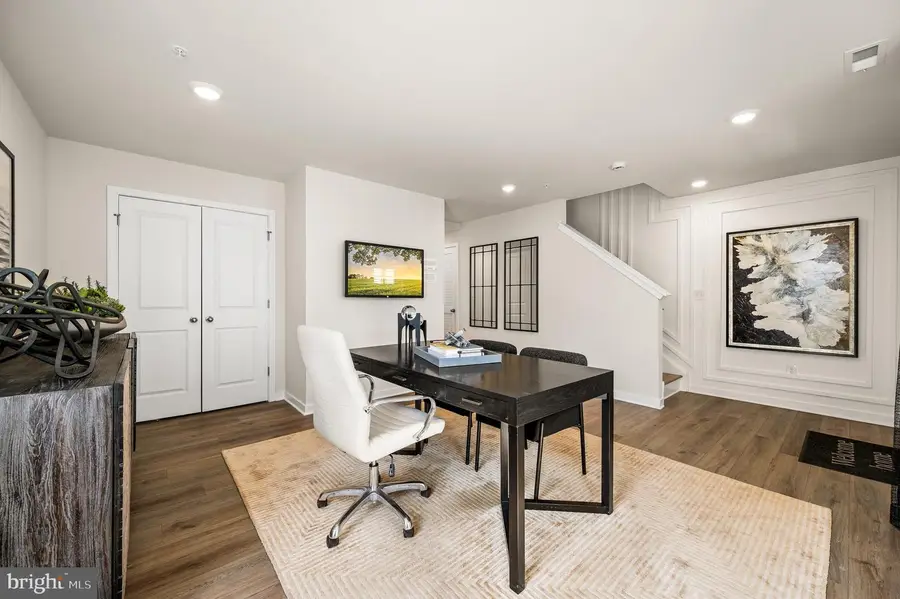 39 E Front St, Bridgeport, PA 19405 - #3