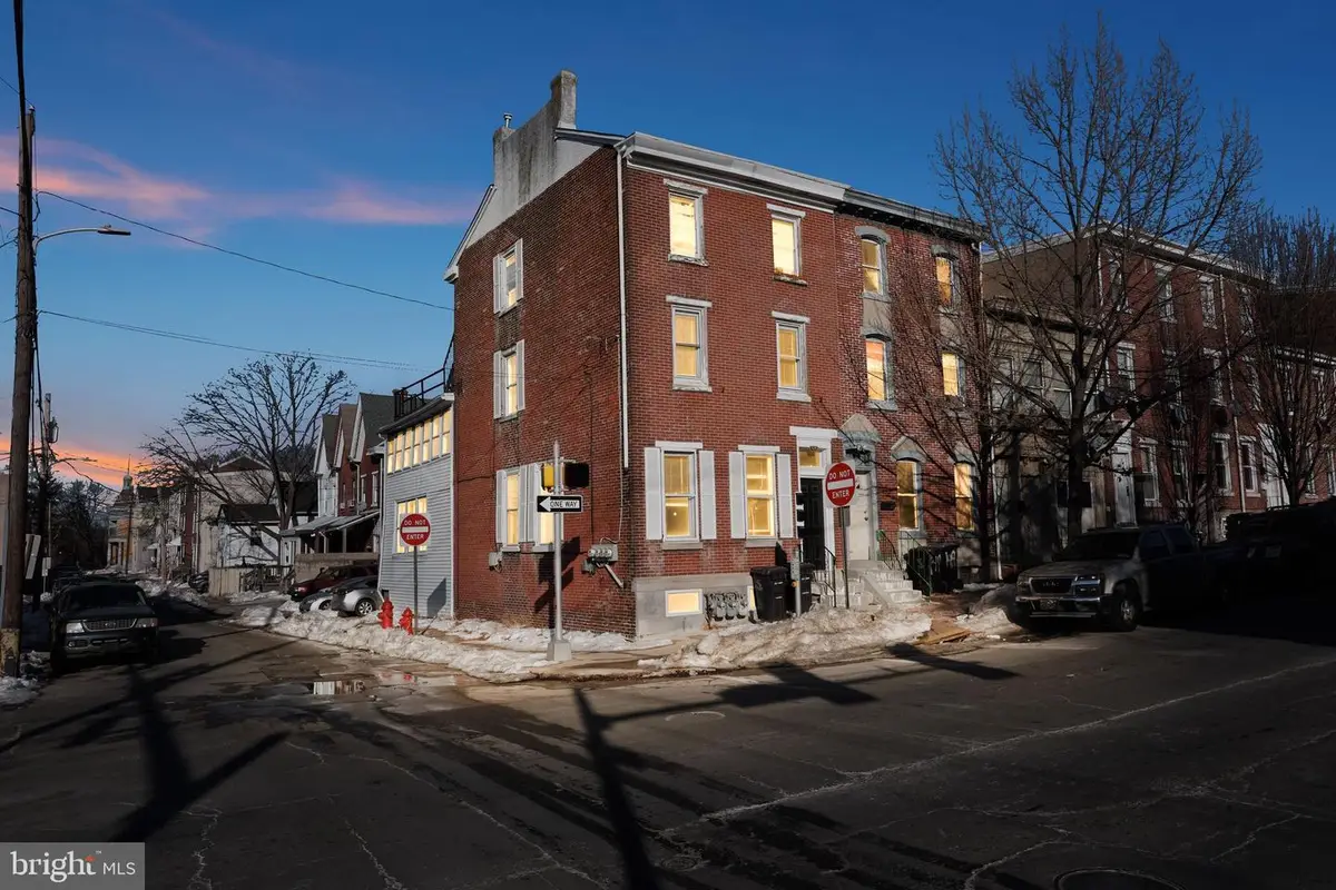 151 W Airy St, Norristown, PA 19401 - #1