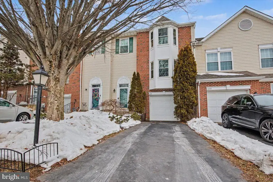 122 Hunt Club Dr, Collegeville, PA 19426 - #2