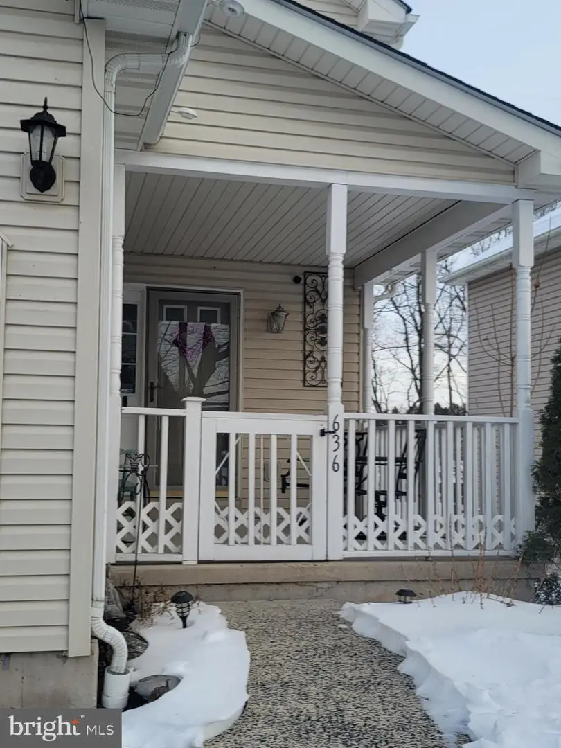 636 Upland St, Pottstown, PA 19464 - #2