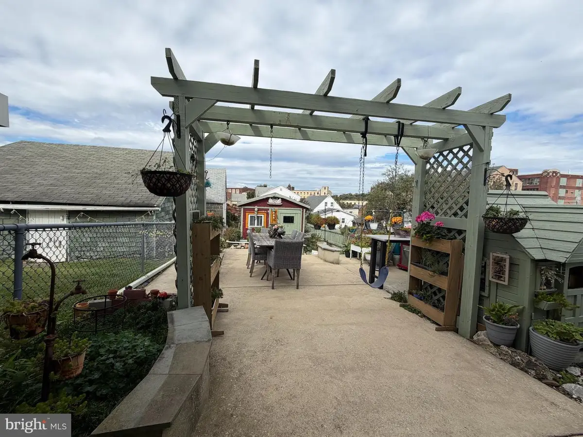 145 Jefferson St, Bridgeport, PA 19405 - #1