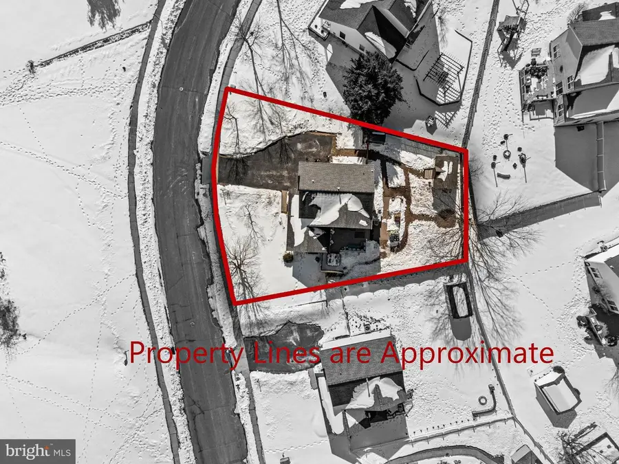 45 Pebble Beach Ln, Pottstown, PA 19464 - #3