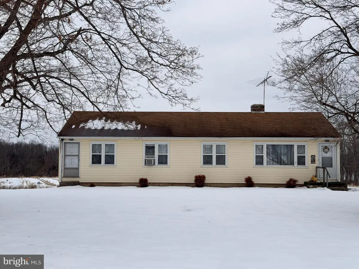 429 Fagleysville Rd, Perkiomenville, PA 18074 - #1