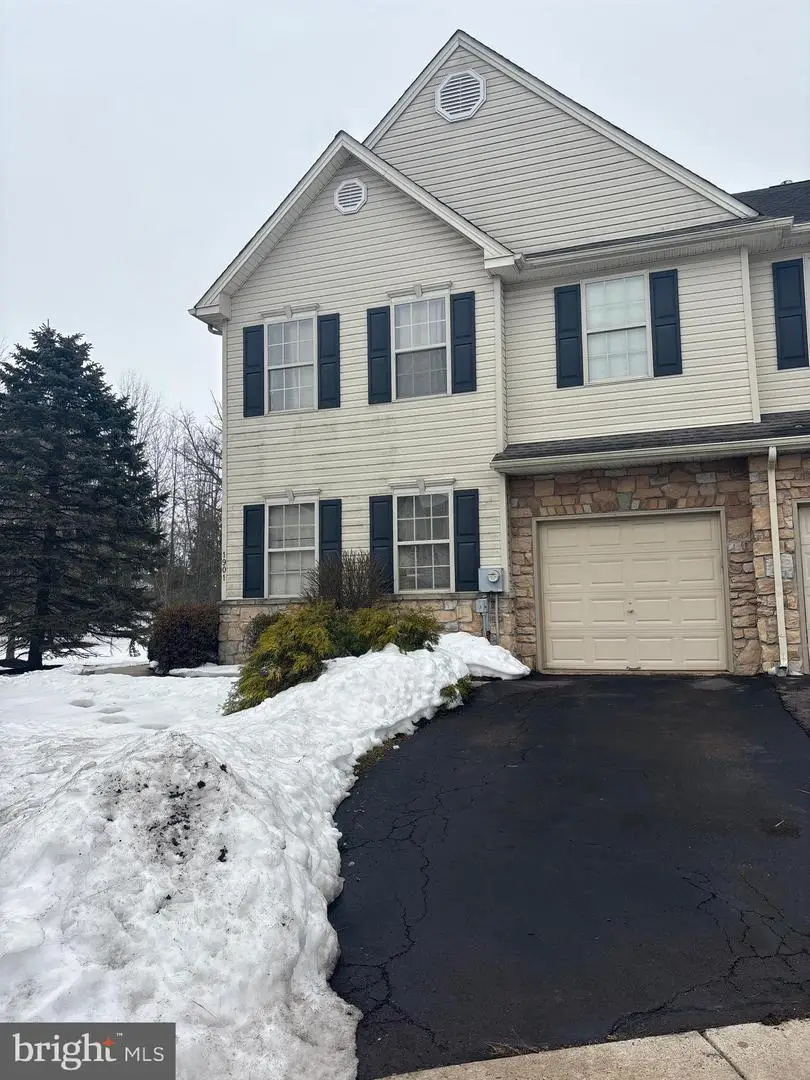 1901 Royal Ct, Royersford, PA 19468 - #2