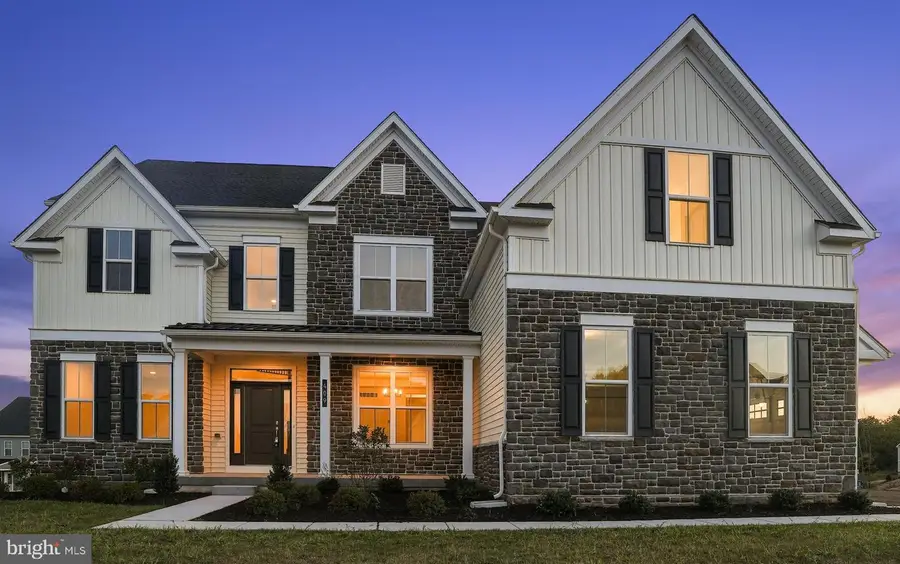 409 Longview Dr, Collegeville, PA 19426 - #2