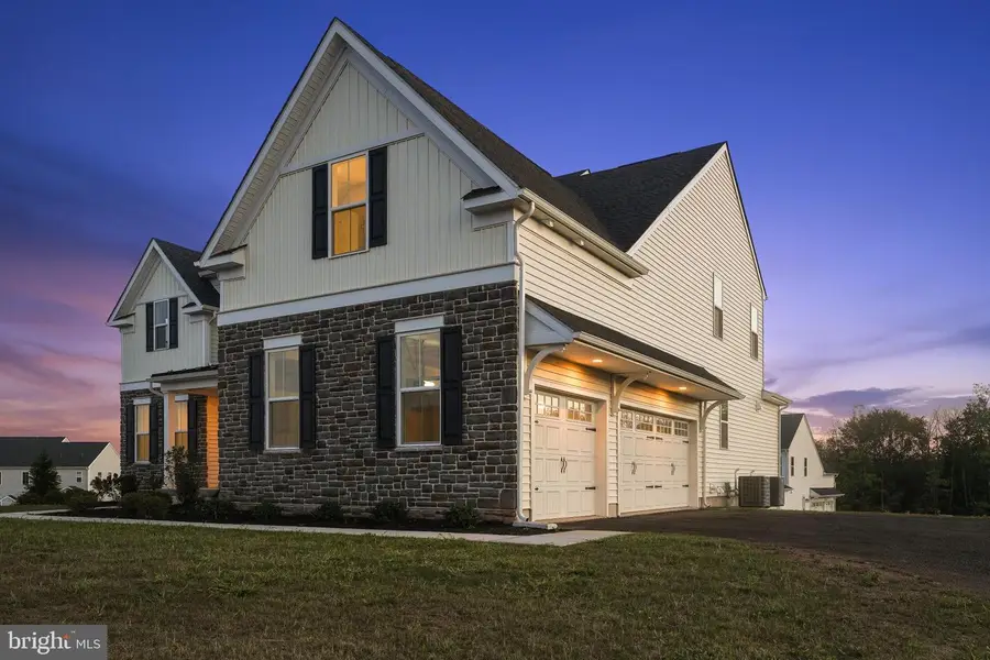 409 Longview Dr, Collegeville, PA 19426 - #3