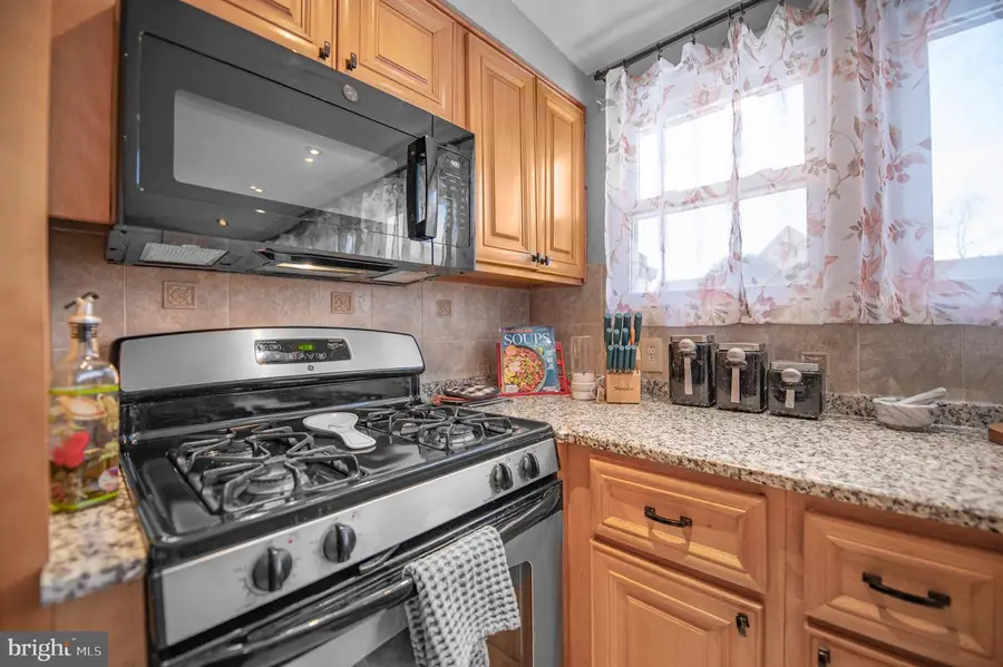 2409 Ashbourne Rd, Wyncote, PA 19095 - #3