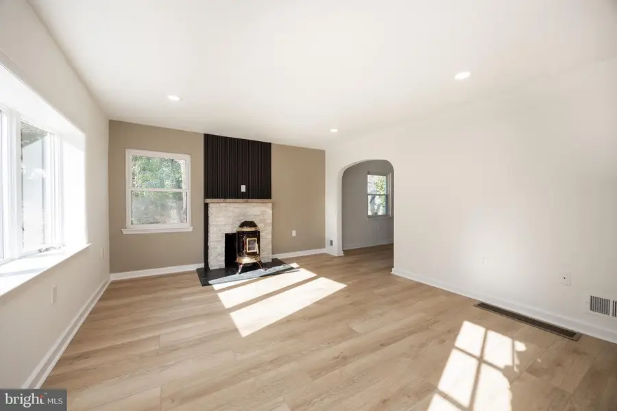 648 Shoemaker Ln, King Of Prussia, PA 19406 - #2