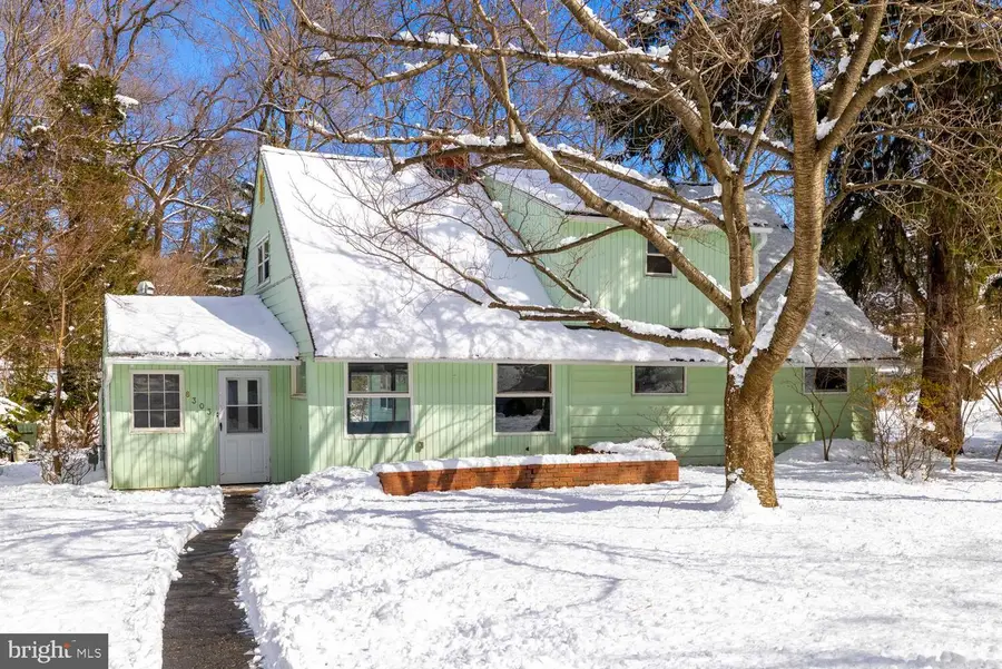 8303 Hull Dr, Glenside, PA 19038 - #2