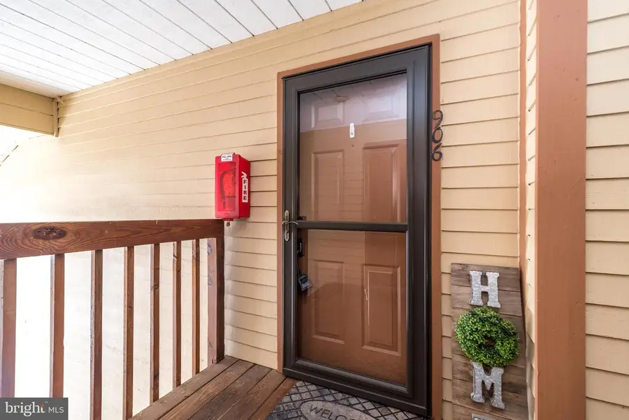 906 Dogwood Ct, Lansdale, PA 19446 - #2