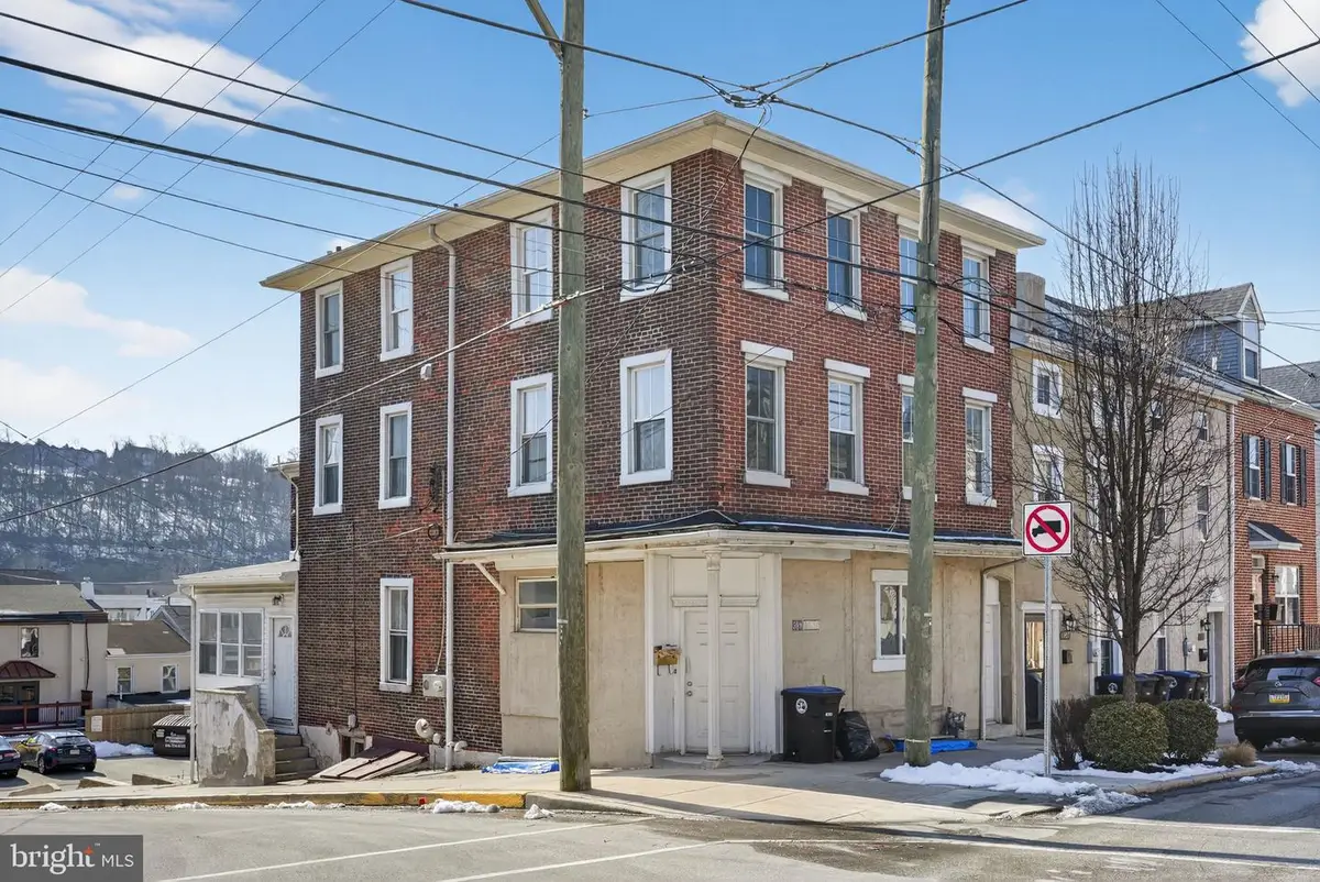 389 E Hector St, Conshohocken, PA 19428 - #1