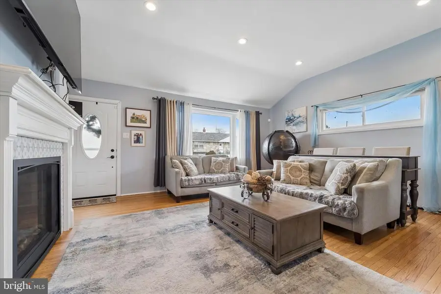 267 Perry St, Elkins Park, PA 19027 - #3