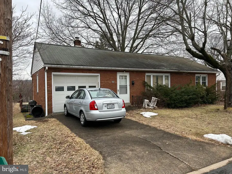 426 Macoby St., Pennsburg, PA 18073 - #2