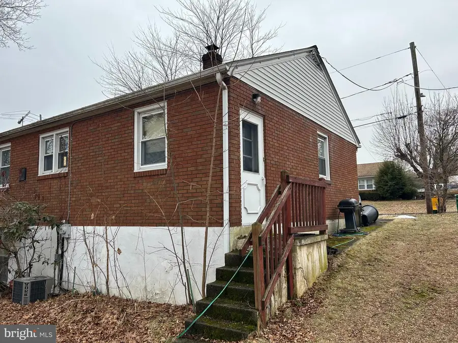 426 Macoby St., Pennsburg, PA 18073 - #3