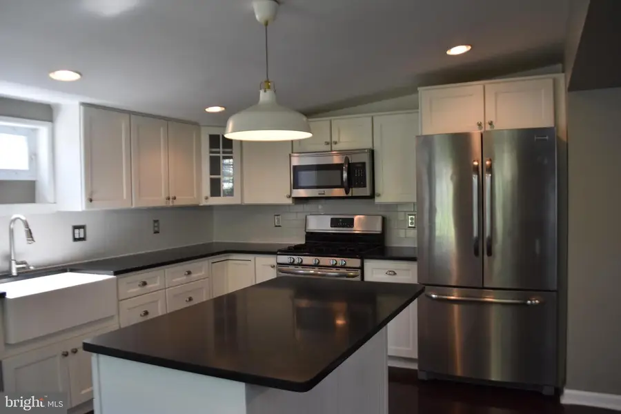 54 Highland Ave, Belmont Hills, PA 19004 - #3