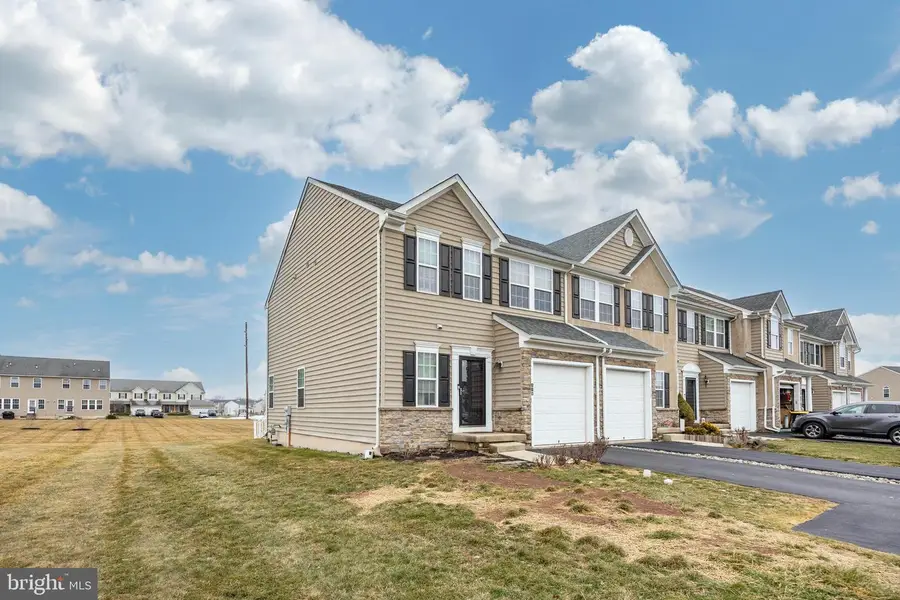 110 Fawn Dr, Gilbertsville, PA 19525 - #2