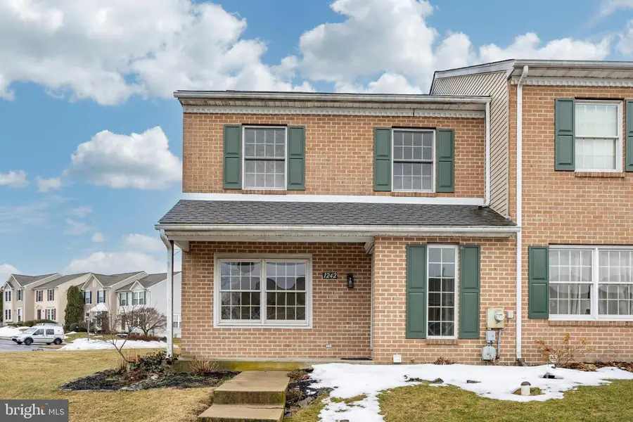 1242 Pine Ridge Dr, Perkiomenville, PA 18074 - #2