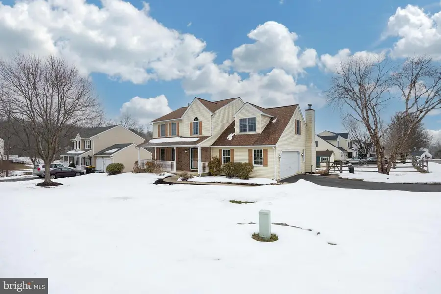 1537 Meadowview Dr, Pottstown, PA 19464 - #3