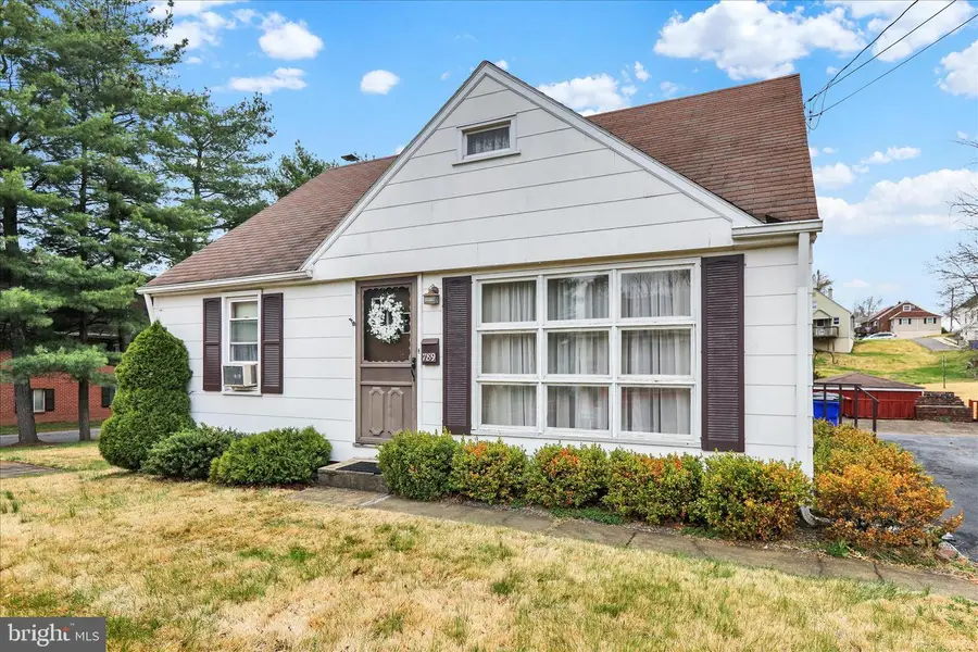 789 Logan St, Pottstown, PA 19464 - #3
