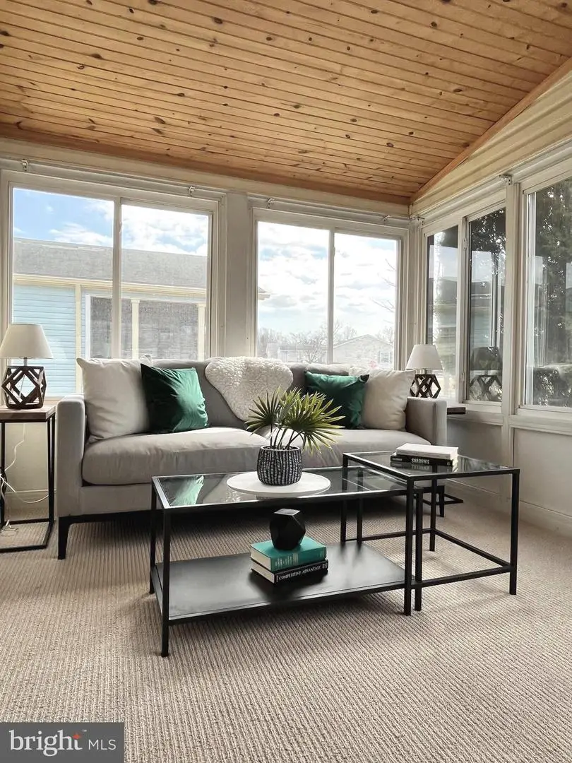 331 Farm Ln, North Wales, PA 19454 - #2