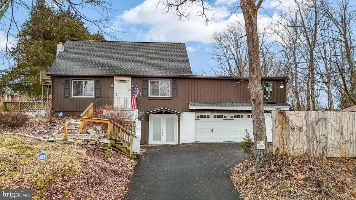 3006 Wild Run Rd, Pennsburg, PA 18073 - #1