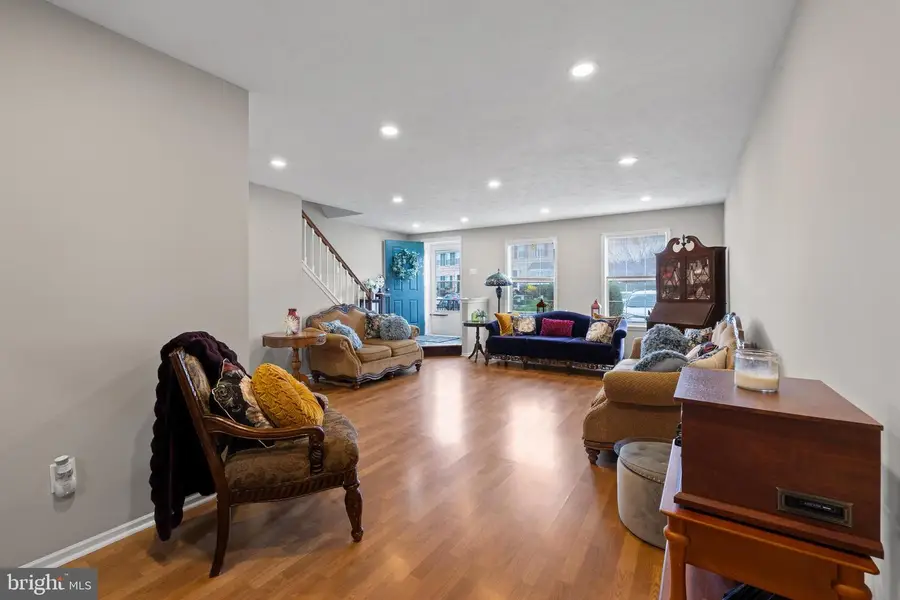 314 Lexington Rd, Schwenksville, PA 19473 - #3